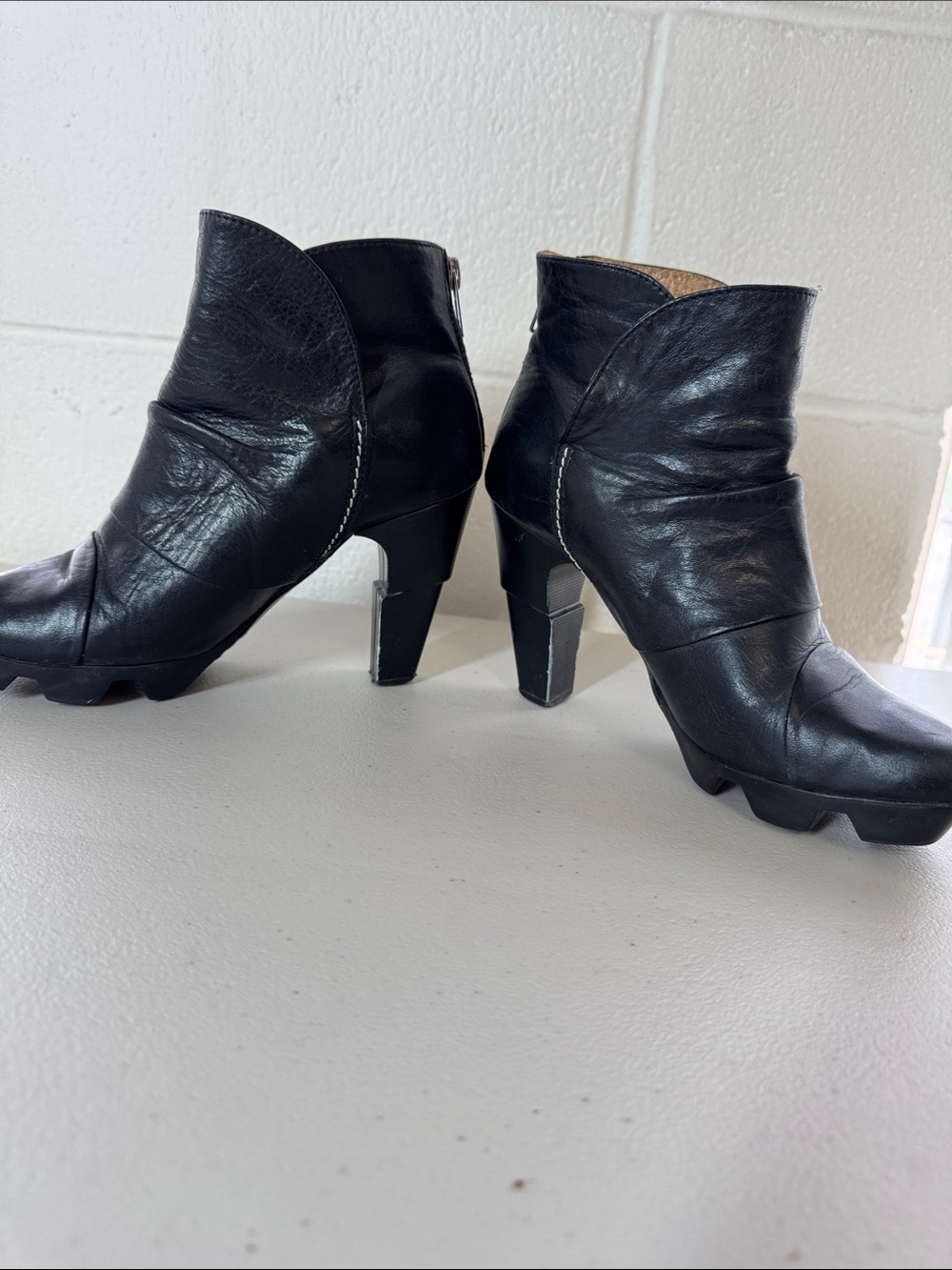 LIKE SMUG Black Leather Heeled Ankle Boots Size 36 Platform Moto Boho Steampunk - Picture 5 of 15